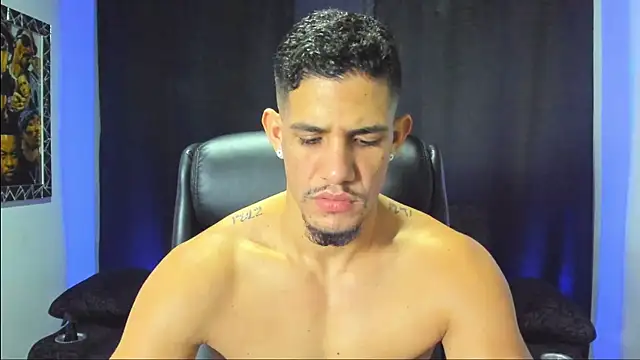 Snapshot of jhonnysnow17 chatting on November 21, 2025, 12:10 am jhonnysnow17 online show from November 21, 2025, 12:10 am