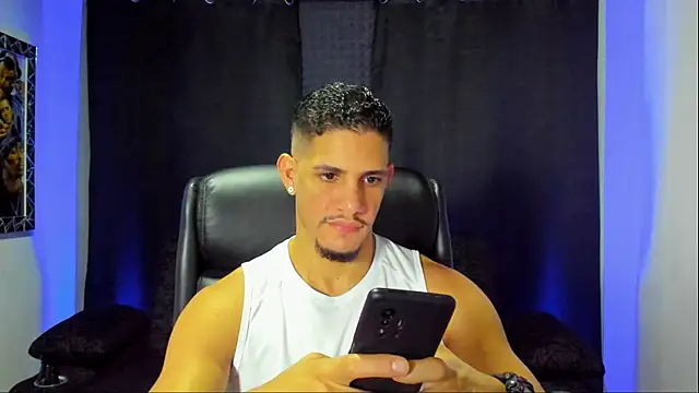 Snapshot of jhonnysnow17 chatting on November 28, 2025, 11:51 pm jhonnysnow17 online show from November 28, 2025, 11:51 pm