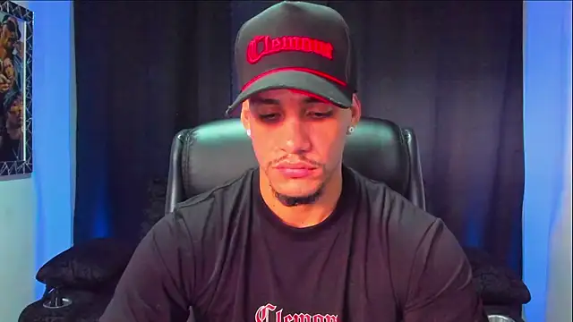 Snapshot of jhonnysnow17 chatting on November 30, 2025, 9:41 pm jhonnysnow17 online show from November 30, 2025, 9:41 pm