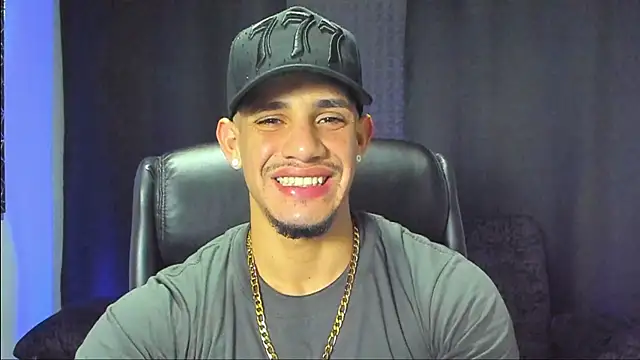 Snapshot of jhonnysnow17 chatting on December 5, 2025, 7:28 am jhonnysnow17 online show from December 5, 2025, 7:28 am