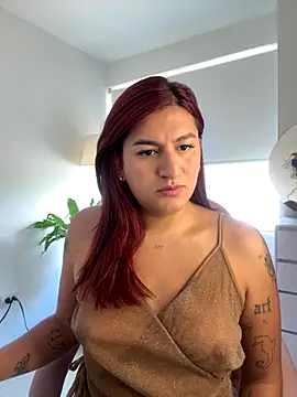 Snapshot of ari_artis chatting on September 21, 2025, 4:30 pm ari artis online show from September 21, 2025, 4:30 pm