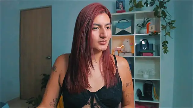 Snapshot of ari_artis chatting on November 9, 2025, 4:00 am ari artis online show from November 9, 2025, 4:00 am