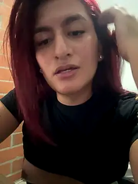 Snapshot of ari_artis chatting on November 20, 2025, 6:02 am ari artis online show from November 20, 2025, 6:02 am