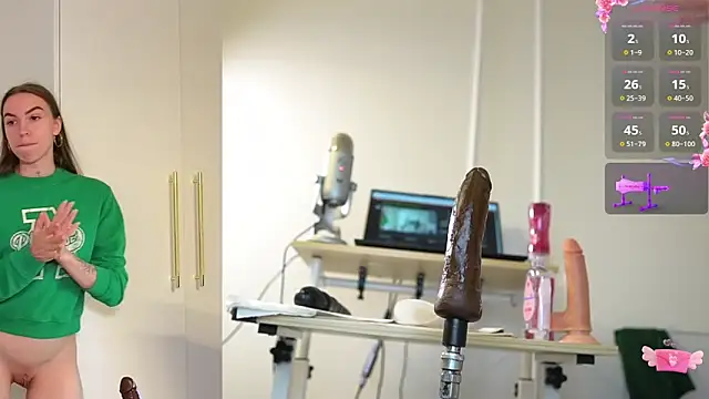 Snapshot of Miss69Ri99 chatting on January 12, 2025, 10:22 pm Miss69Ri99 online show from January 12, 2025, 10:22 pm