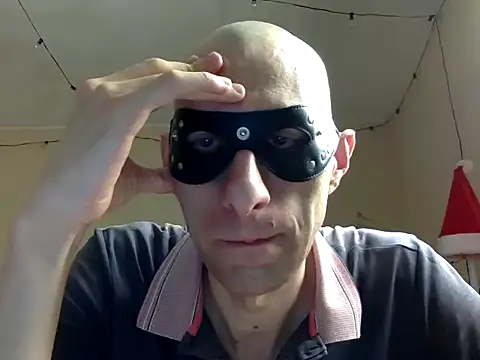 Snapshot of HandsomeAlfie chatting on December 18, 2024, 12:18 pm HandsomeAlfie online show from December 18, 2024, 12:18 pm