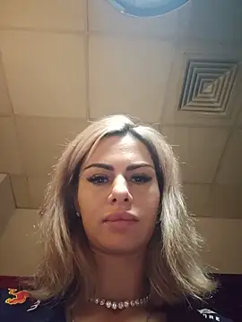 Snapshot of TiffanyMaze chatting on June 5, 2026, 5:25 am TiffanyMaze online show from June 5, 2026, 5:25 am