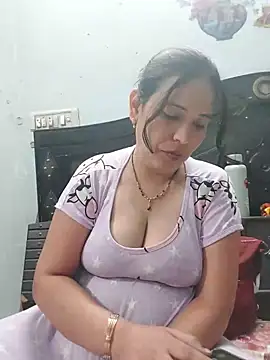 Snapshot of Poojabhabi101 chatting on July 17, 2026, 5:07 pm Poojabhabi101 online show from July 17, 2026, 5:07 pm