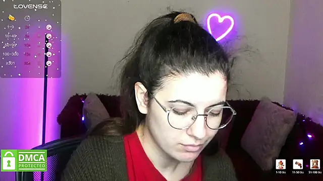 Snapshot of Aminabeatris chatting on January 16, 2026, 12:53 pm Aminabeatris online show from January 16, 2026, 12:53 pm