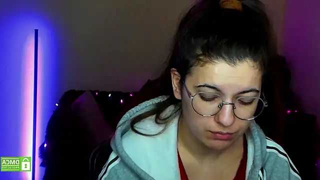 Snapshot of Aminabeatris chatting on February 14, 2026, 6:32 am Aminabeatris online show from February 14, 2026, 6:32 am