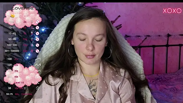 lil luna x online show from December 26, 2024, 2:05 pm