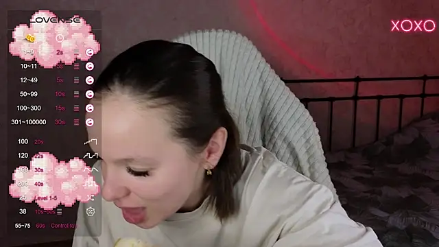 lil luna x online show from March 3, 2025, 4:03 pm