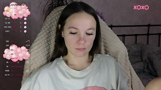 lil luna x online show from November 17, 2025, 2:45 pm