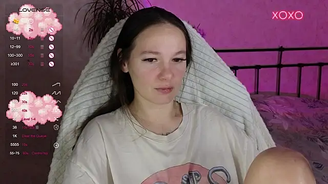 lil luna x online show from November 26, 2025, 10:33 pm