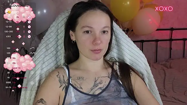 lil luna x online show from February 2, 2026, 8:18 pm