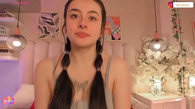 Snapshot of cute__cherry_ chatting on October 24, 2025, 8:16 pm cute cherry online show from October 24, 2025, 8:16 pm