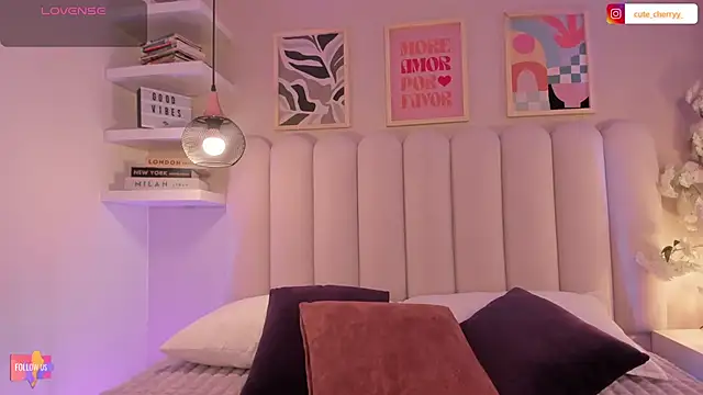 Snapshot of cute__cherry_ chatting on October 30, 2025, 8:31 pm cute cherry online show from October 30, 2025, 8:31 pm