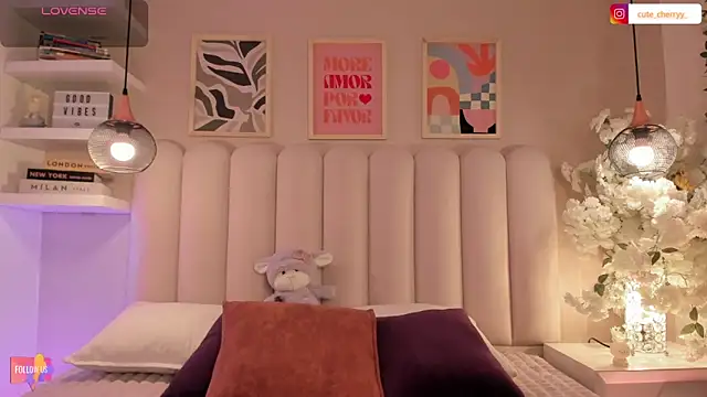 Snapshot of cute__cherry_ chatting on November 6, 2025, 8:21 pm cute cherry online show from November 6, 2025, 8:21 pm