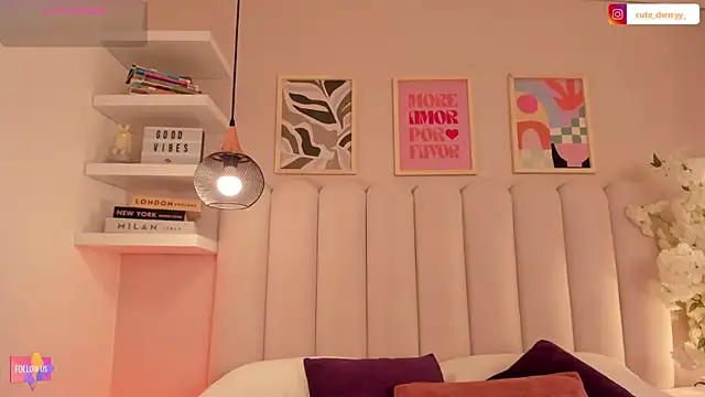 Snapshot of cute__cherry_ chatting on November 12, 2025, 8:41 pm cute cherry online show from November 12, 2025, 8:41 pm