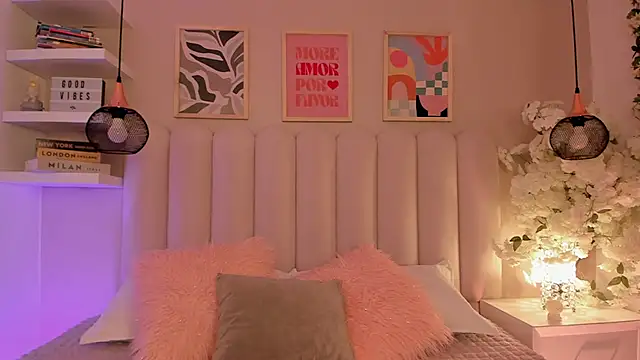 Snapshot of cute__cherry_ chatting on November 25, 2025, 8:53 pm cute cherry online show from November 25, 2025, 8:53 pm