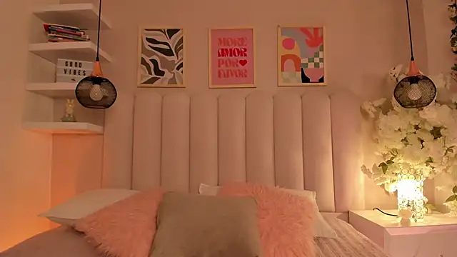 cute  cherry  online show from December 19, 2025, 8:49 pm