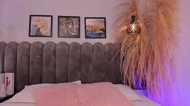 cute  cherry  online show from April 10, 2026, 8:24 pm