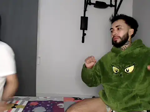 transgenderboy online show from March 16, 2025, 6:53 am