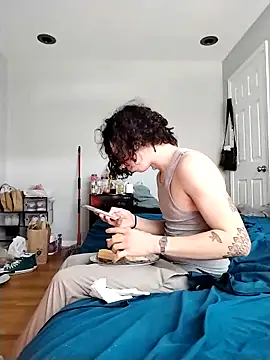 Snapshot of LiverandBrat77 chatting on February 4, 2025, 4:08 pm LiverandBrat77 online show from February 4, 2025, 4:08 pm