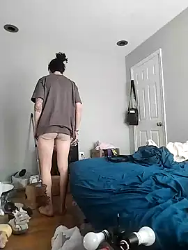 Snapshot of LiverandBrat77 chatting on February 10, 2025, 8:00 pm LiverandBrat77 online show from February 10, 2025, 8:00 pm