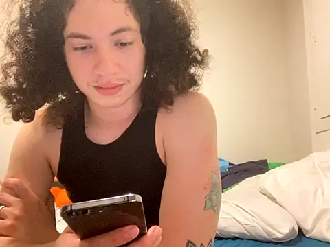 Snapshot of LiverandBrat77 chatting on October 21, 2025, 2:45 am LiverandBrat77 online show from October 21, 2025, 2:45 am