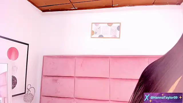 Snapshot of HannaTaylor chatting on December 17, 2024, 8:56 am HannaTaylor online show from December 17, 2024, 8:56 am