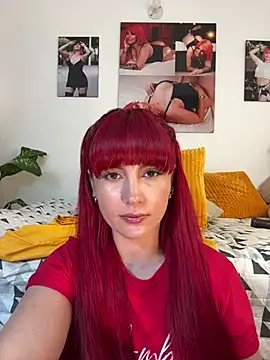 zafiro mo0n online show from March 5, 2025, 3:08 am