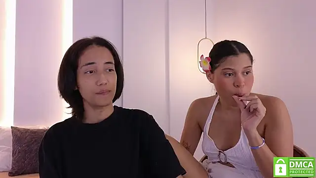 Snapshot of hot_little_bunny chatting on October 29, 2025, 9:38 pm hot little bunny online show from October 29, 2025, 9:38 pm