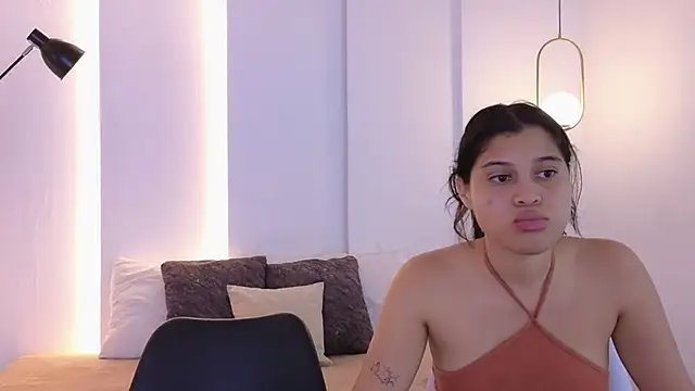 Snapshot of hot_little_bunny chatting on November 13, 2025, 9:14 pm hot little bunny online show from November 13, 2025, 9:14 pm