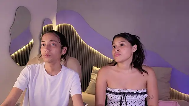 hot little bunny online show from February 12, 2026, 9:10 pm