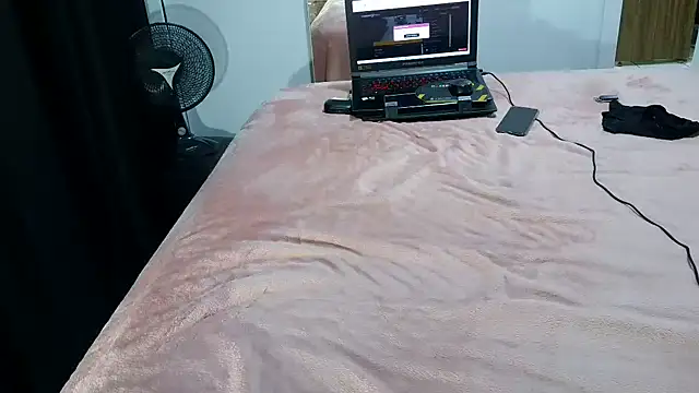 Kellynha Sweet online show from March 8, 2026, 2:04 am