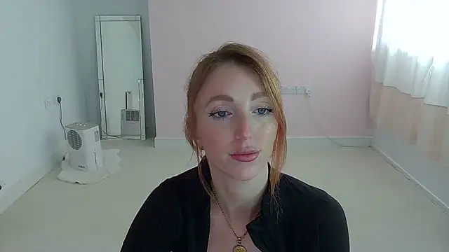 Snapshot of Red_firesquirt chatting on June 11, 2026, 2:04 pm Red firesquirt online show from June 11, 2026, 2:04 pm