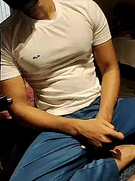 Snapshot of xxxhugedick0001 chatting on February 24, 2025, 7:11 am xxxhugedick0001 online show from February 24, 2025, 7:11 am