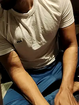 Snapshot of xxxhugedick0001 chatting on February 27, 2025, 6:09 pm xxxhugedick0001 online show from February 27, 2025, 6:09 pm