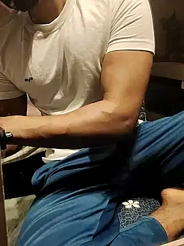 Snapshot of xxxhugedick0001 chatting on March 8, 2025, 6:37 pm xxxhugedick0001 online show from March 8, 2025, 6:37 pm