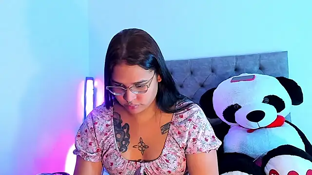 mabellfox online show from December 4, 2025, 5:17 am