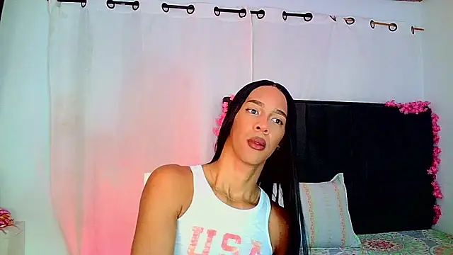 Snapshot of carmen14 chatting on December 17, 2025, 3:23 am carmen14 online show from December 17, 2025, 3:23 am