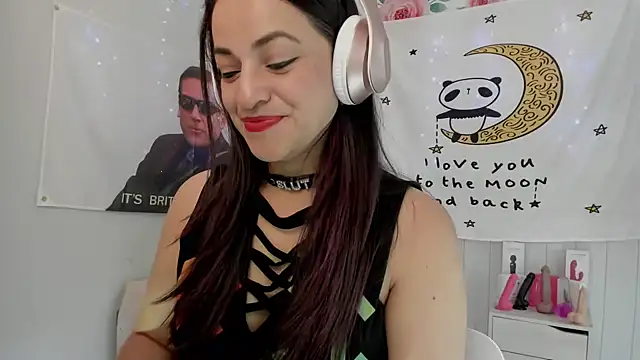 LovelyAzucena online show from September 26, 2025, 1:59 pm