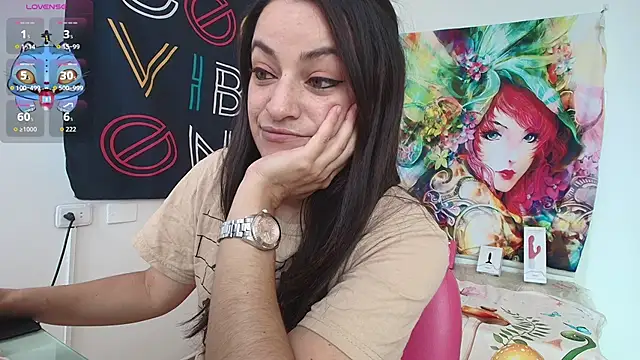 LovelyAzucena online show from February 4, 2026, 2:34 pm