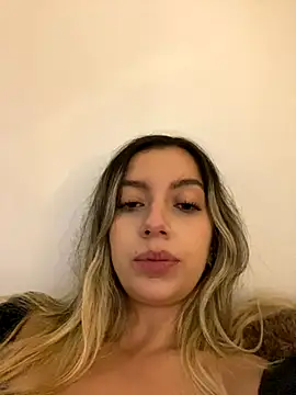 mari ana02 online show from October 4, 2025, 9:57 pm