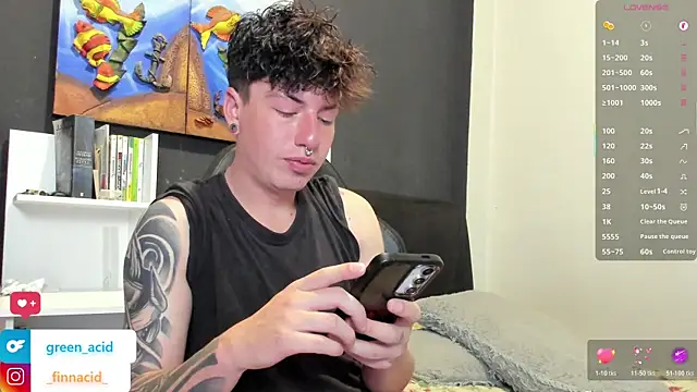 Green acid01 online show from April 28, 2026, 8:58 pm