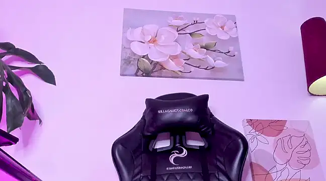 Snapshot of Noa_Sakura_ chatting on February 21, 2025, 10:26 pm Noa Sakura online show from February 21, 2025, 10:26 pm