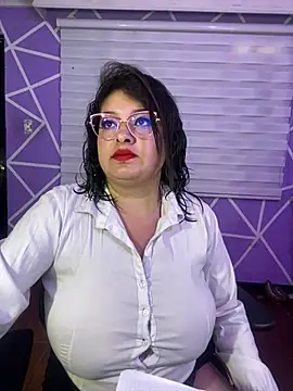 Snapshot of MiiaaJoness chatting on July 10, 2026, 3:36 pm MiiaaJoness online show from July 10, 2026, 3:36 pm