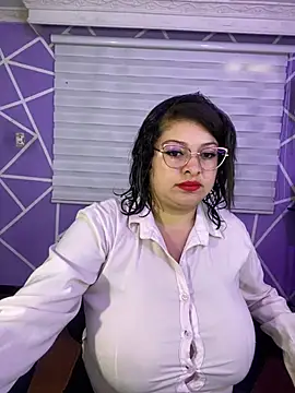 Snapshot of MiiaaJoness chatting on July 14, 2026, 4:23 pm MiiaaJoness online show from July 14, 2026, 4:23 pm