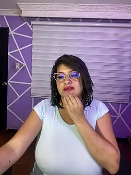 Snapshot of MiiaaJoness chatting on July 29, 2026, 3:10 pm MiiaaJoness online show from July 29, 2026, 3:10 pm