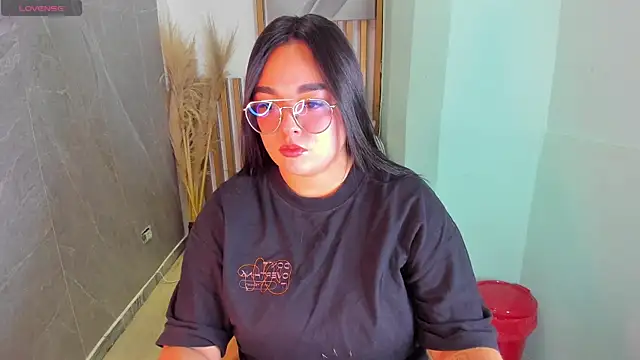 CelesteBrucee online show from April 17, 2026, 10:35 pm